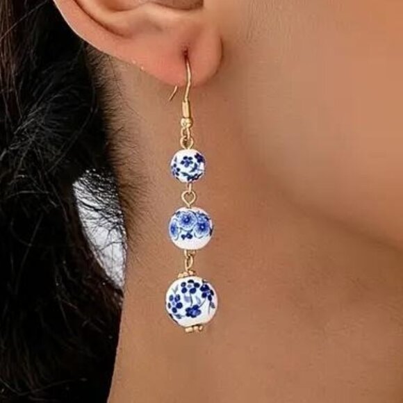 BLUE & WHITE DANGLES - Picture 1 of 3